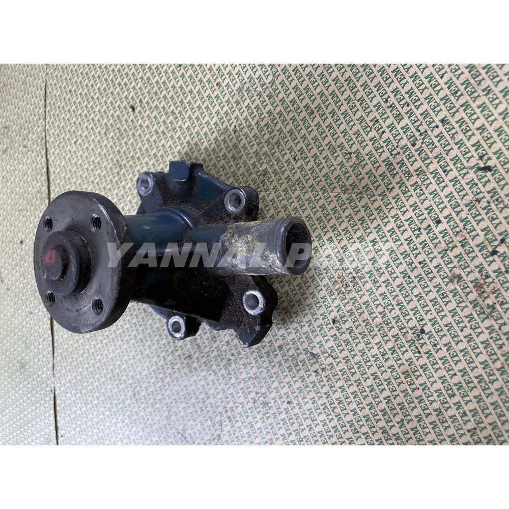 3D84 Water Pump YM129327-42100 129327-42100 For Yanmar Komatsu PC20-5 PC20-6