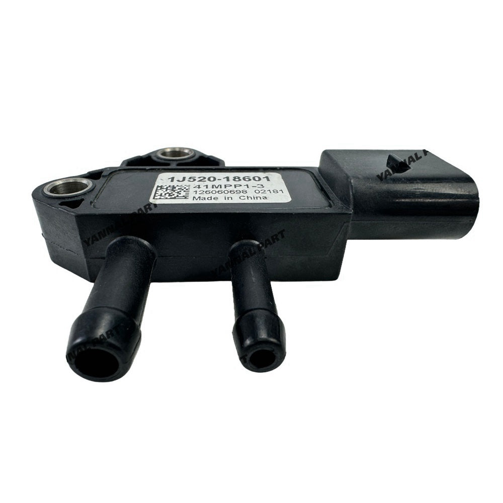 Intake Air Pressure Sensor 1J520-18601 Fit for Kubota V3307 Engine Parts