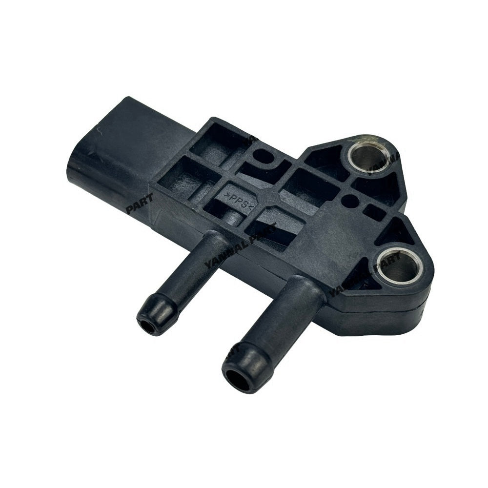 Intake Air Pressure Sensor 1J520-18601 Fit for Kubota V3307 Engine Parts