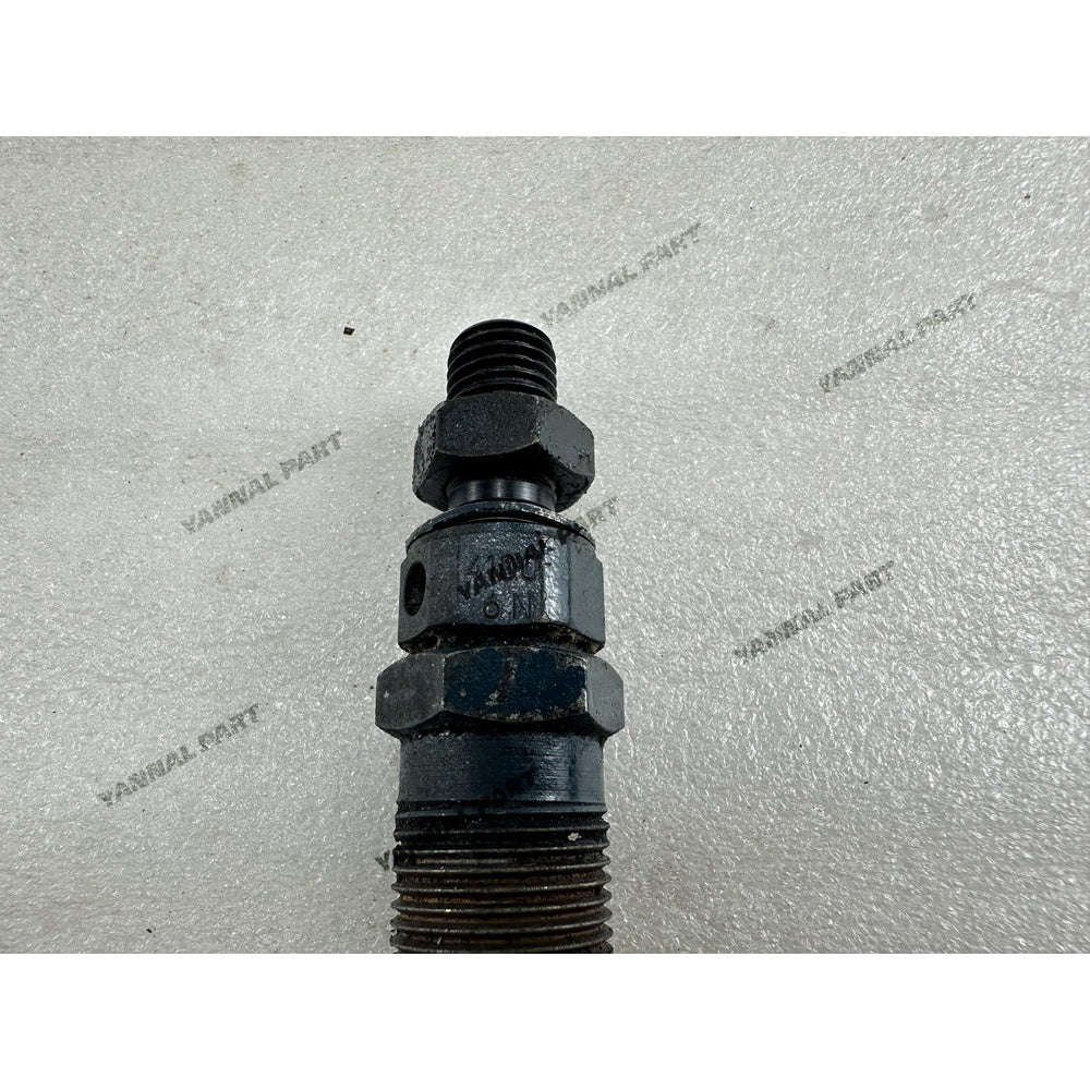 Fuel Injector 16871-53000 Fit For Kubota D782 Engine