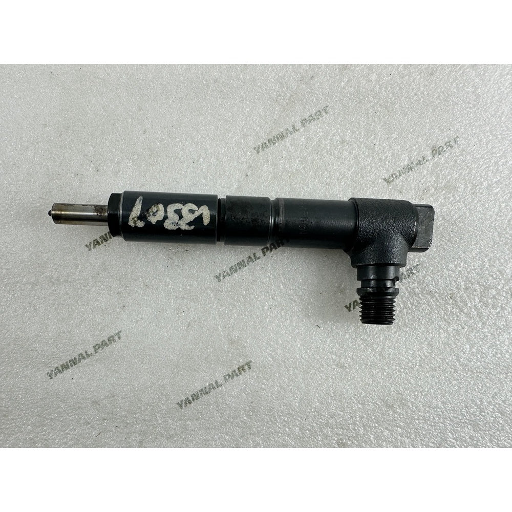 Fuel Injector 1G772-53000 Fit For Kubota V3307 Engine