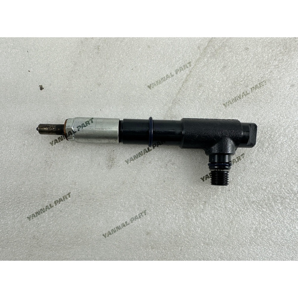 Fuel Injector 17550-53000 Fit For Kubota V3800 Engine