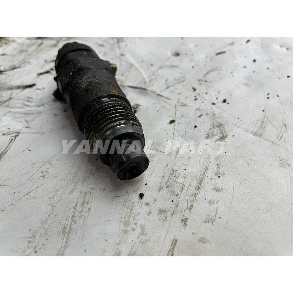 Fuel Injector Fit For Kubota D1302 Engine