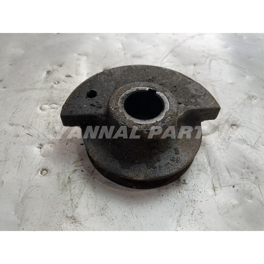 Crankshaft Pulley 17288-74280 Fit For Kubota D1403 Engine