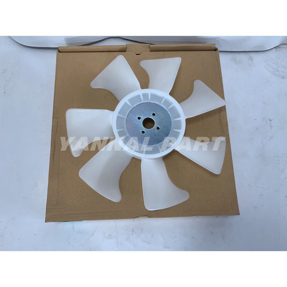 Cooling Fan 16661-74110 Fit For Kubota D1703 Engine