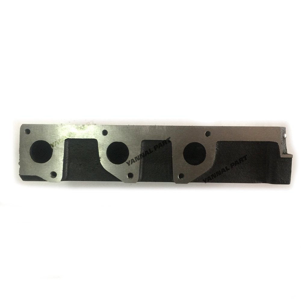 New For Kubota D722 Engine Cylinder Head Bare