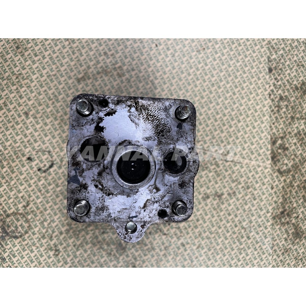 Oil Pump Fit For Kubota V1902 Engine Parts