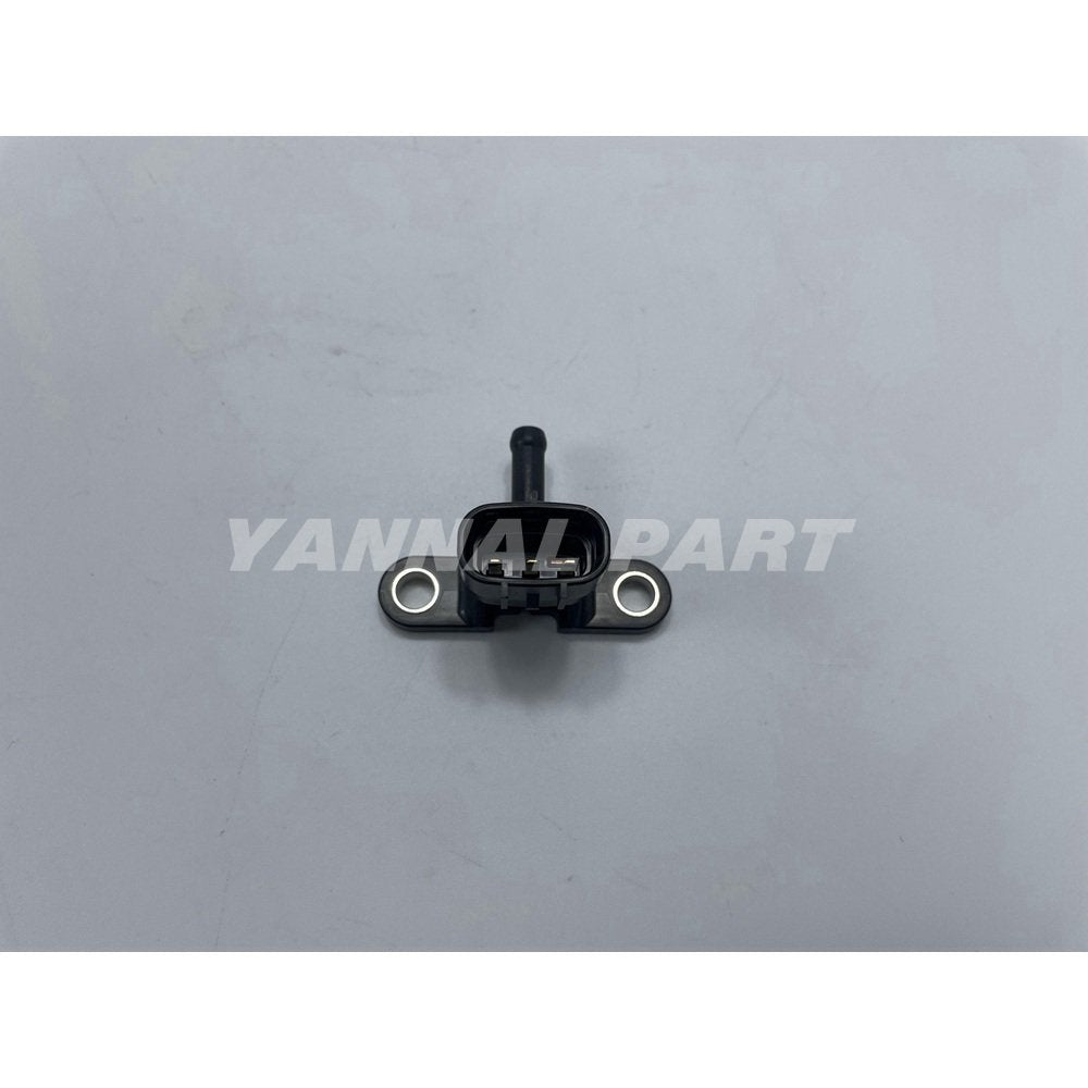 Sensor 1J500-59670 Fit For Kubota V2607 Engine