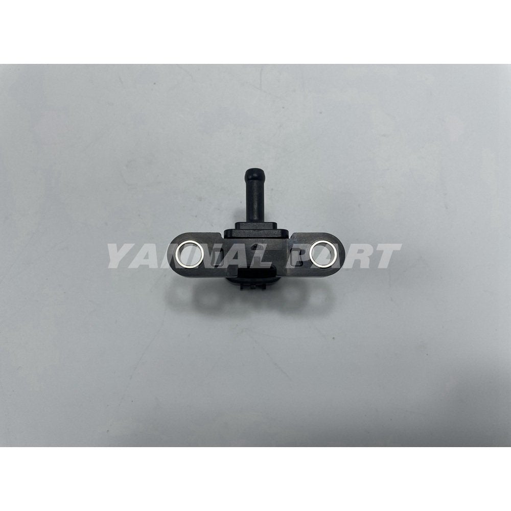 Sensor 1J500-59670 Fit For Kubota V2607 Engine