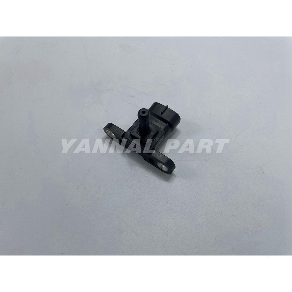 Sensor 1J500-59670 Fit For Kubota V2607 Engine