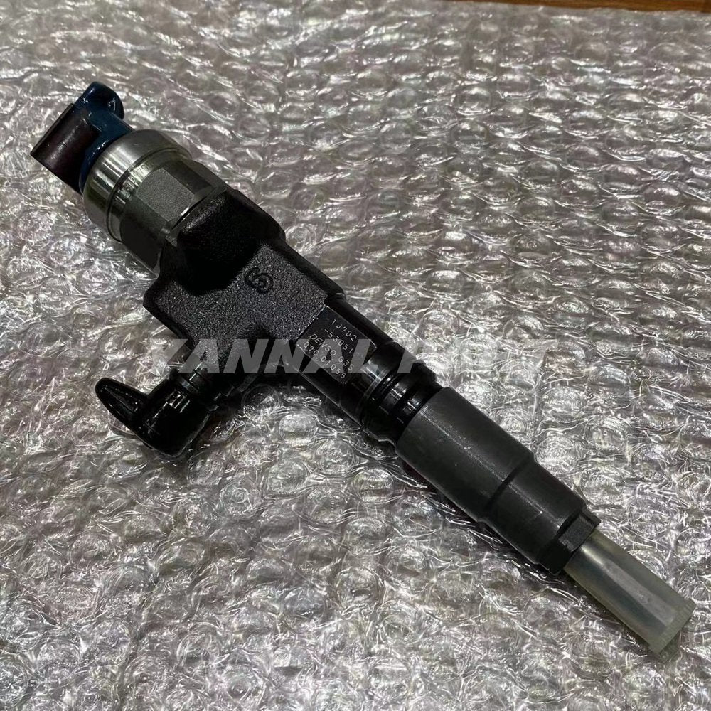 Fuel Injector Fit For Kubota V2607 Engine