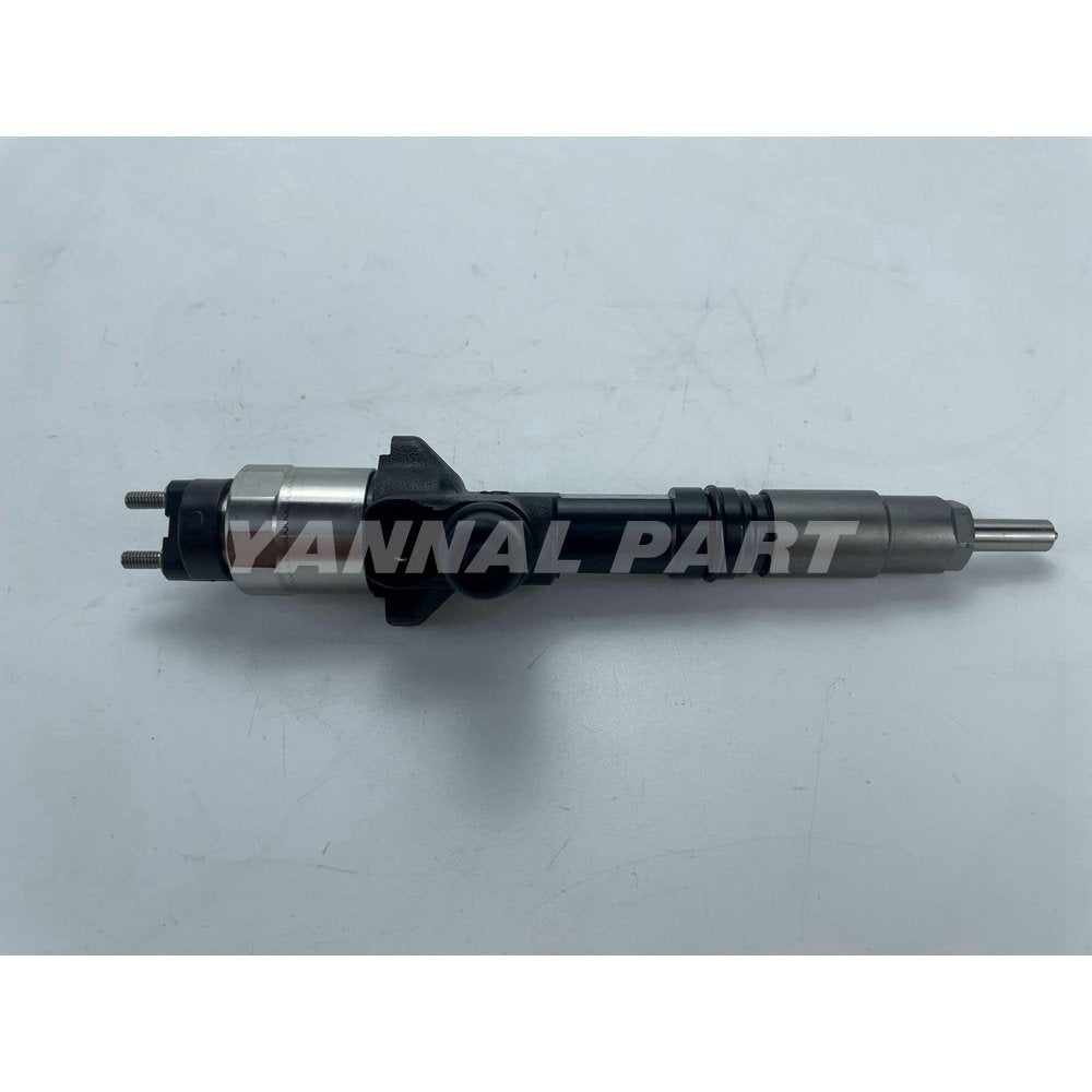 Fuel Injector 1J500-53051 Fit For Kubota V3800 Engine