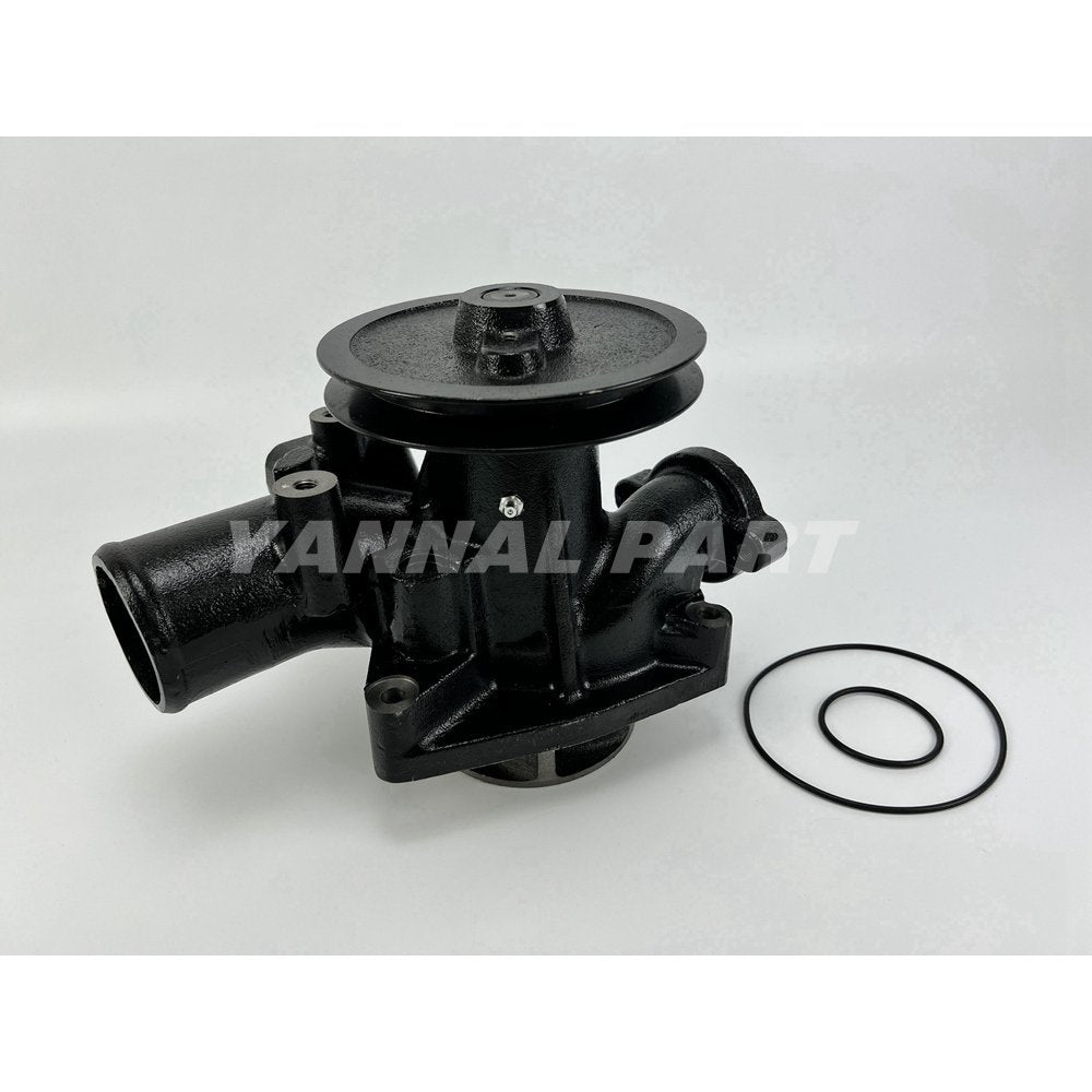 2101097402 Water Pump For Nissan RF8 Engine Spare Parts