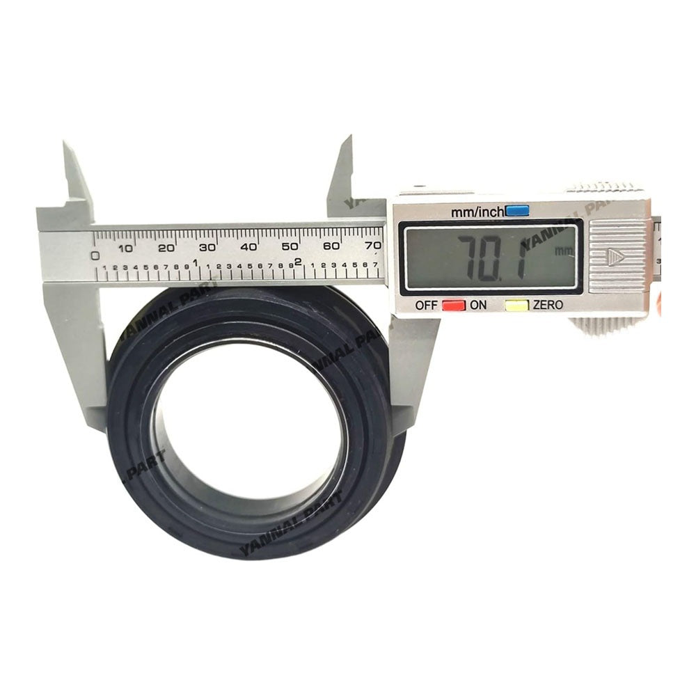 Front Axle Seal 34070-13370 Fit For Kubota Tractor L2501 L2800 L2900 L3010 L3130 L3240 L3540 L3600 L3940 L4060 L4630