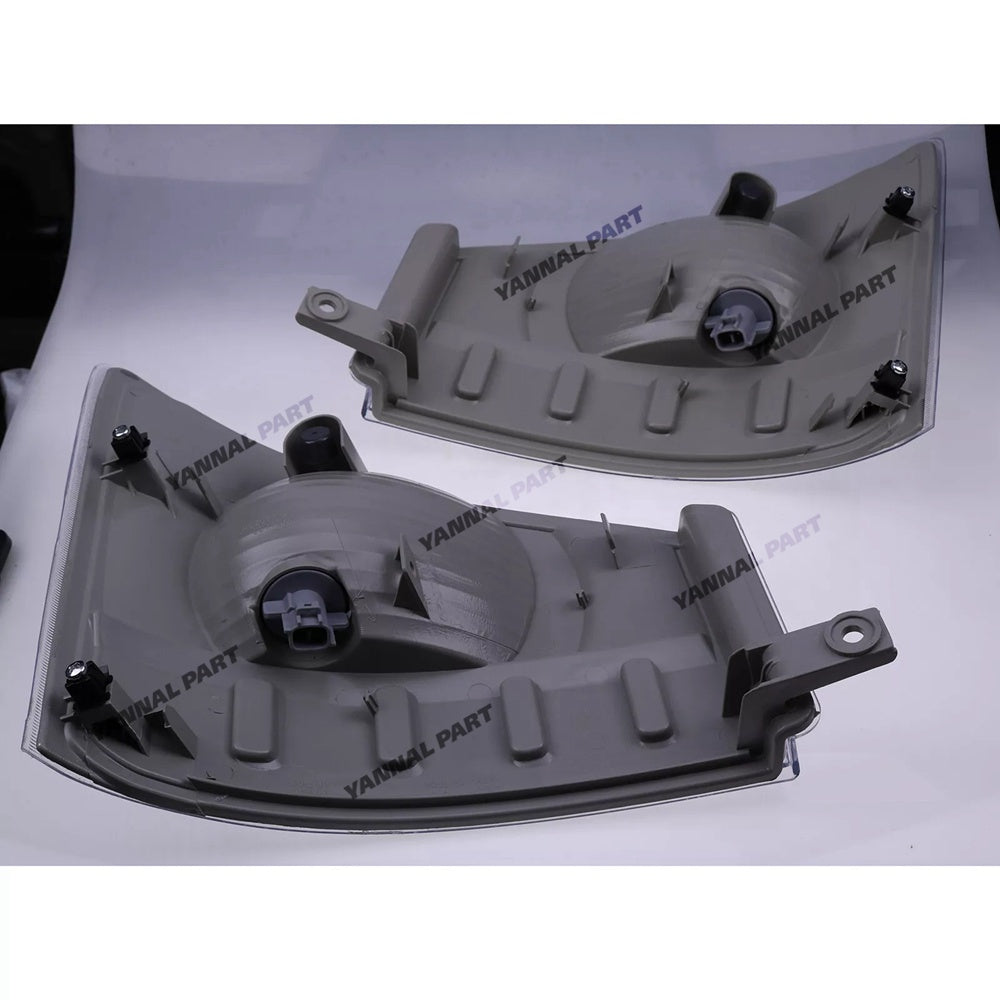 Turn Signal Lamp 8-98155459-0 8-98155458-0 Fit For Isuzu Truck NPR700P NQR700P